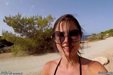 Секс на пляже с охуительной чикулей